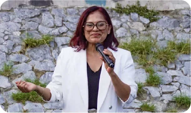 Coordinadora de Familias en Red en campo